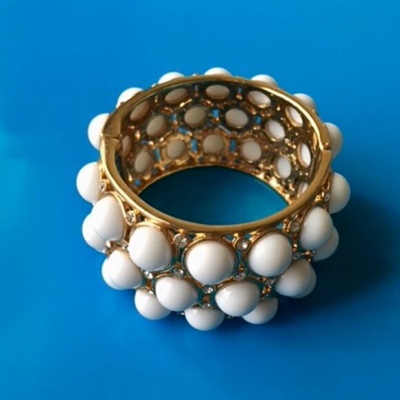 White metallic unique bracelet - Picture 2 of 7